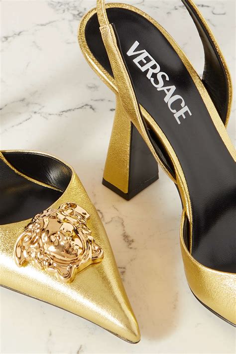 versace la medusa pumps